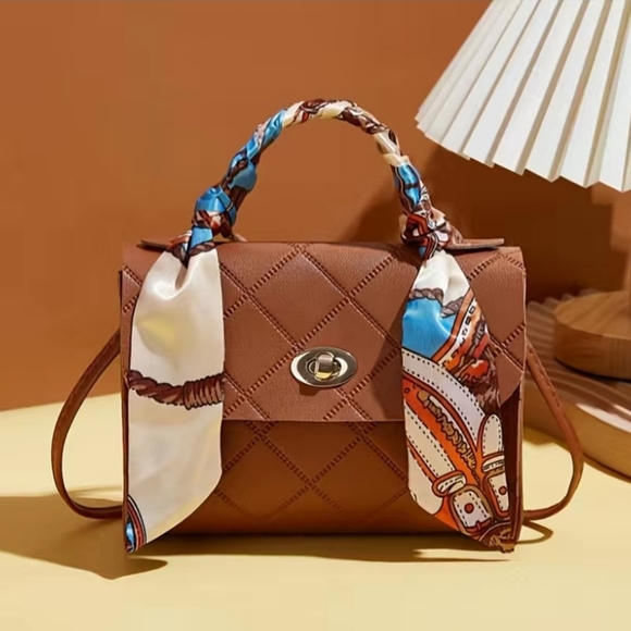 New Small‎ Purses - Picture 5 of 10